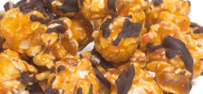Caramel & Chocolate Popcorn